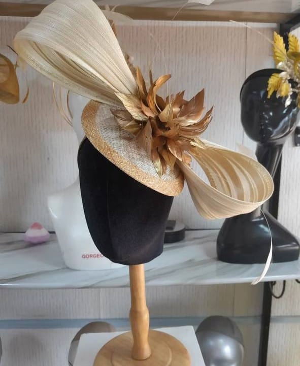 Champagne Feather Sweep